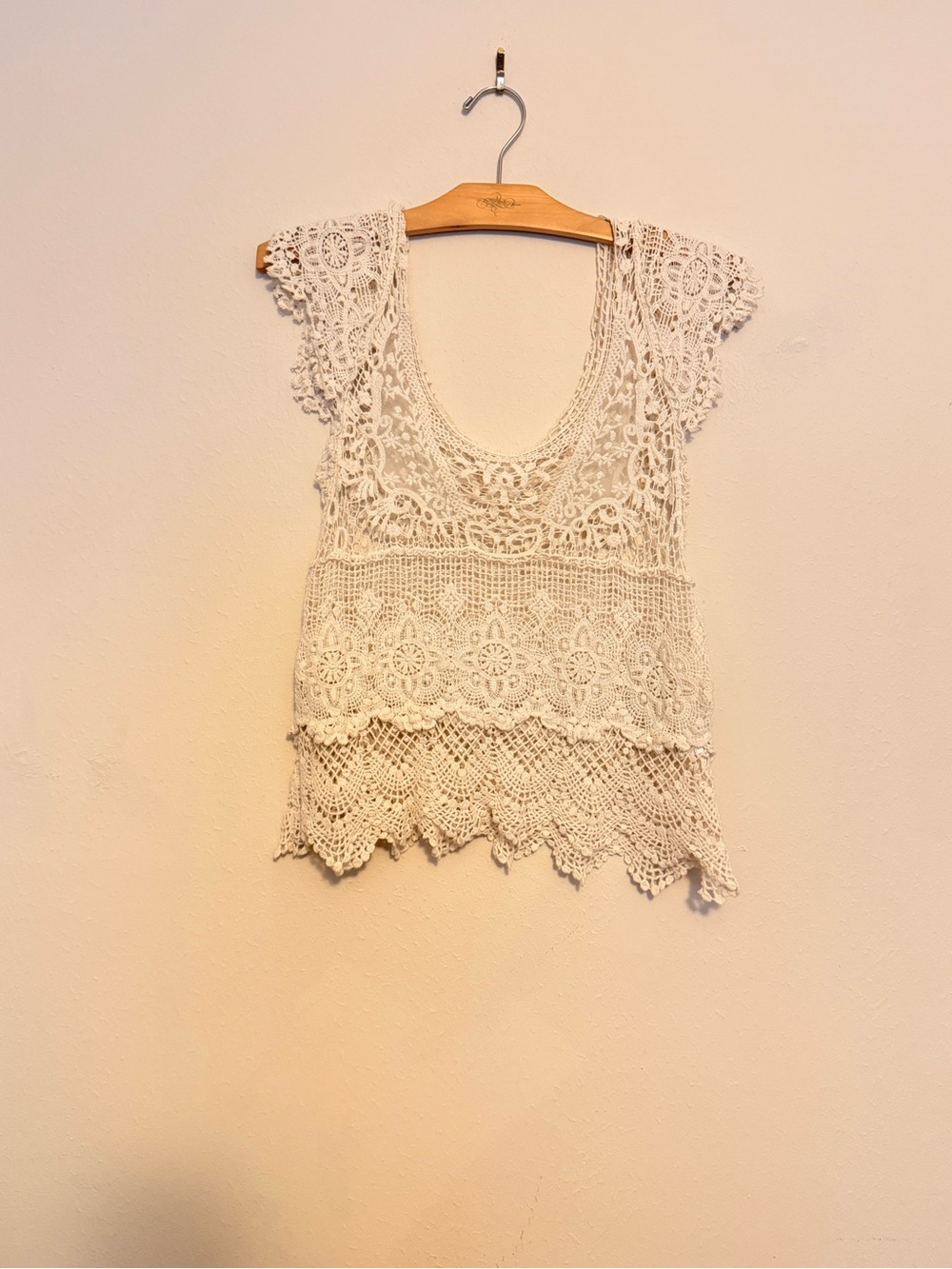 Teenbell Crochet Floral Lace Top in Ivory